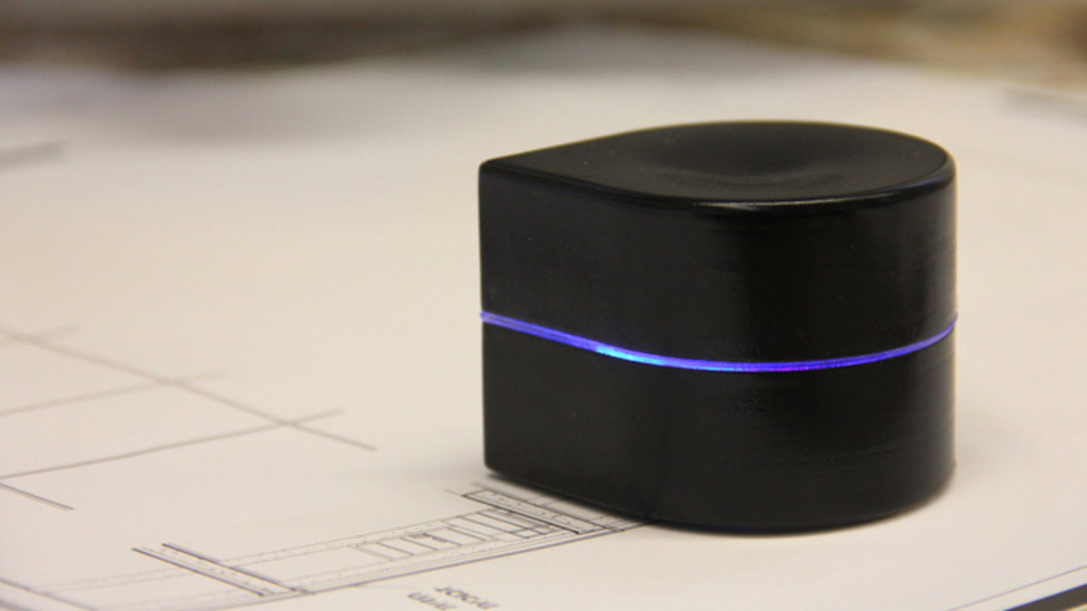 This Pocket Robotic Printer Scoots Across Pages and Can Be Taken Anywhere!