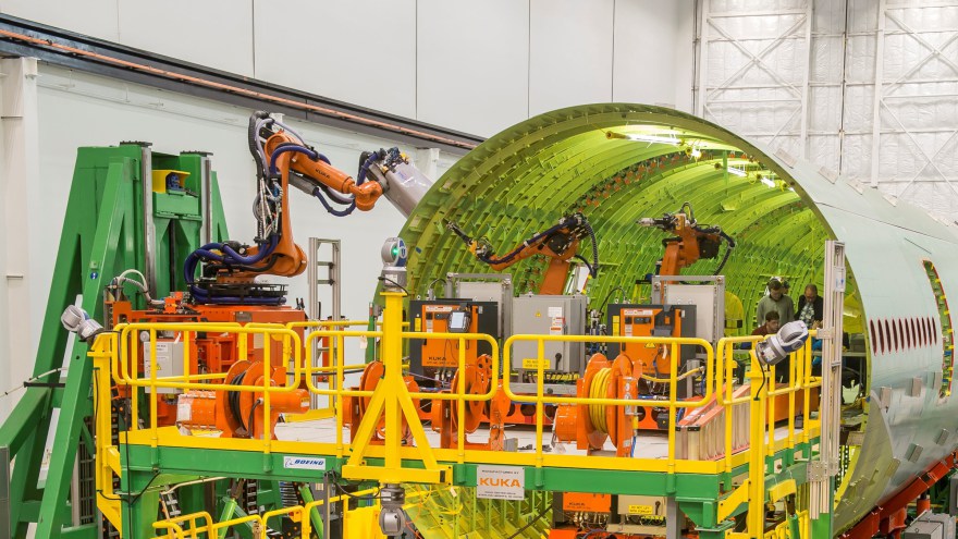 Boeing Will Soon Utilize Robots To Assemble 777 Fuselages