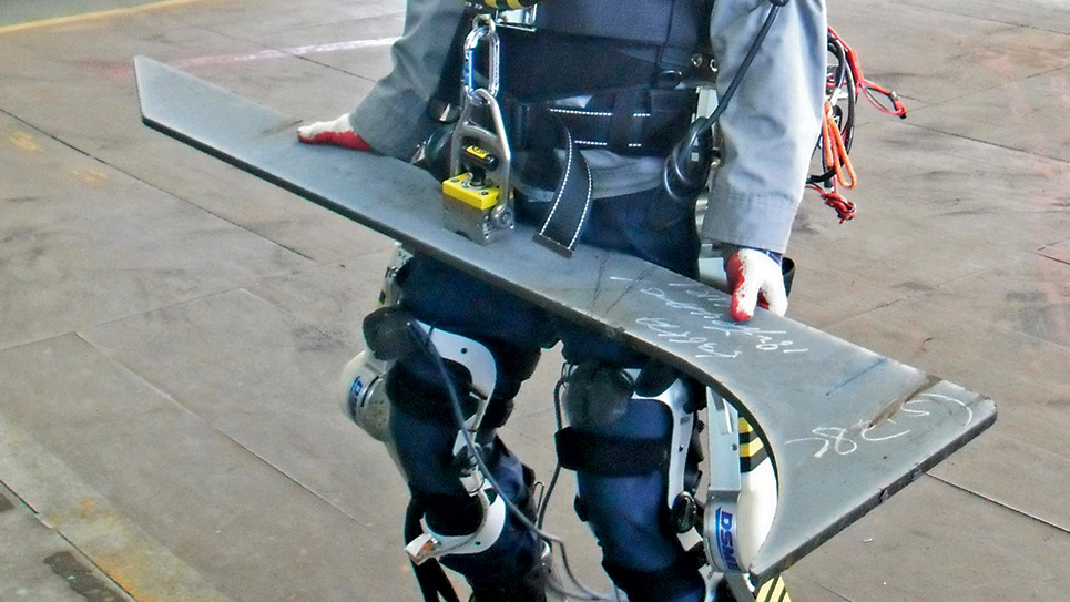 Shipyard Workers Begin Using Prototype Superhuman Robo-Suits!